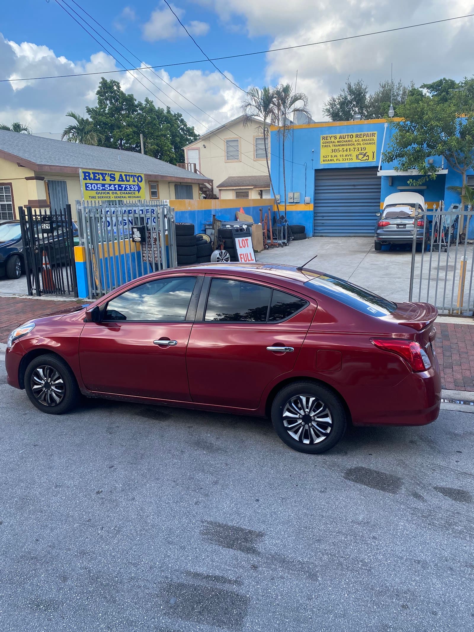 Rey's Auto Repair Shop in Miami, Florida